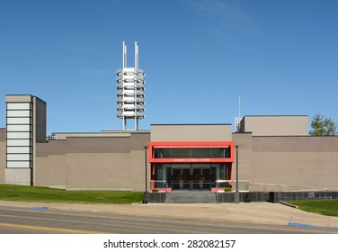 STONY BROOK, NY - MAY 24, 2015: Charles B. Wang Center At Stony Brook University. The Long Island, New York  Campus Was Established In 1957 As Part Of The SUNY System.