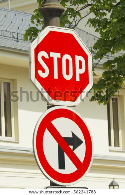 Stop and no right turn\
signs