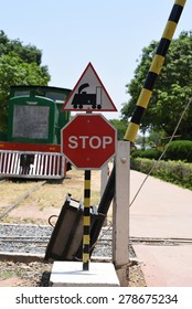 Stop Sign Rail Crossing Stop Rail Stock Photo 278675234 | Shutterstock