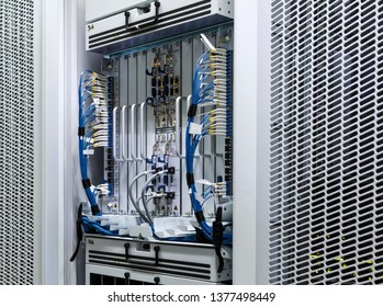 Storage server unit supercomputer clusters in room data center