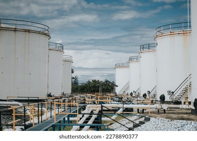 Storage tanks are important infrastructure for oil   gas activities  The storage tank is place to receive   store oil at fuel terminal  Storage tanks are usually conical for oil tanks 