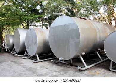 Lagertanks für die Erdölfabrik