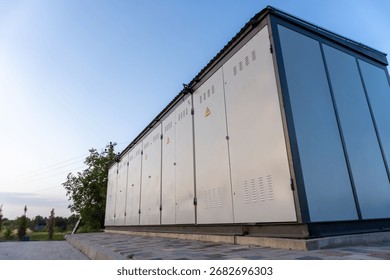 A storage unit for accumulating electricity generated by solar panels.Alternative sources of electricity. Their components.