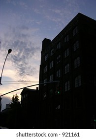 storm approaching_dramatic sky building