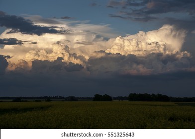 Storm Is Coming. Storm Clouds On The Horizon, The Beginning Of The Storm. Sunset.