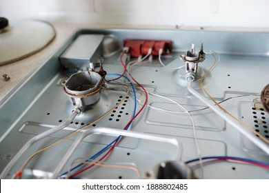 Stove Repair In The Kitchen . Oven Repair