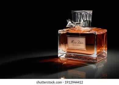 dior perfume bottle