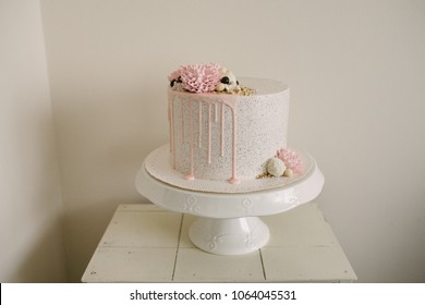 Stracciatella Drip Cake With Flowers