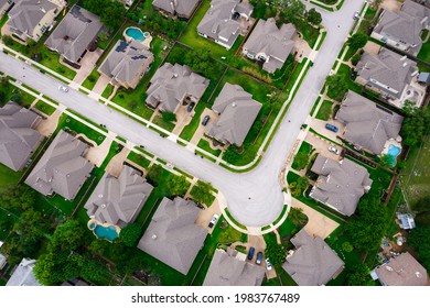 Straight Down Aerial Drone  View Suburbia Neighborhood Outside Of Round Rock , Texas , USA Luxury Houses And Suburban Homes In North Austin Suburb