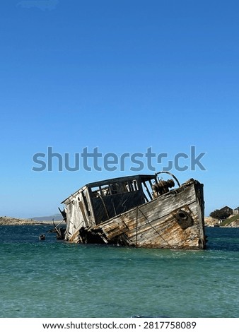 A stranded boat from year 1940