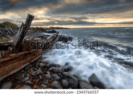 Stranded and broken ship in dramatic conditions in Iceland