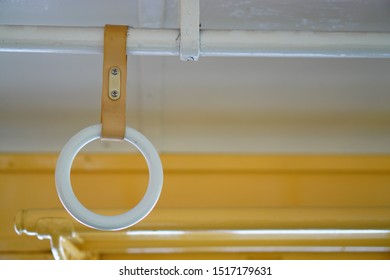 つり革 の画像 写真素材 ベクター画像 Shutterstock