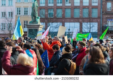 Strasbourg Against War On Ukraine, 26 Febrary 2022, Against Putin, Place Kleber