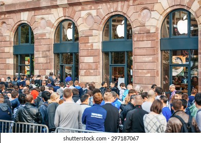 STRASBOURG, FRANCE - SEPTEMBER 19, 2014: Customers Wait In Line Outside The Apple Inc. Store During The Sales Launch Of The IPhone 6 And IPhone 6 Plus In Europe