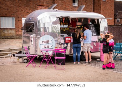 Airstream Trailers Images Stock Photos Vectors Shutterstock