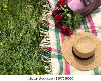 grass hat