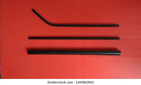 straw stainless with red background 
