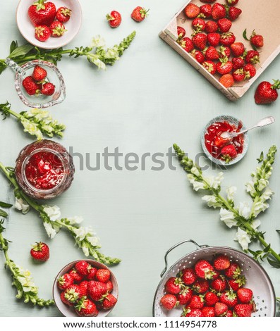 Erdbeeren SommerBlumen und Marmelade