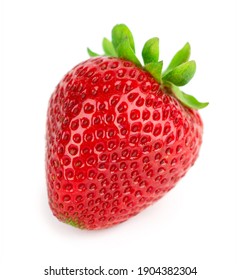 Erdbeere einzeln auf weißem Hintergrund. Frischreife Früchte, Nahaufnahme