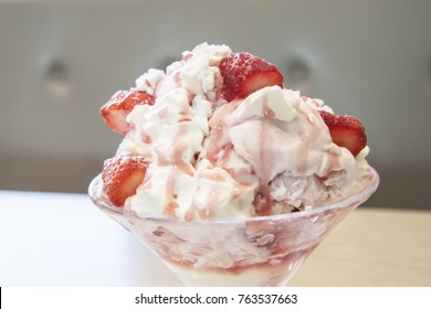 strawberry Knickerbocker glory