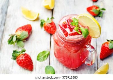 44,946 Strawberry lemonade Images, Stock Photos & Vectors | Shutterstock