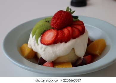 The Strawberry Souffle Cake With Vanilla Cream.