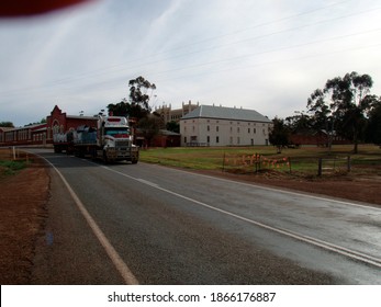 Street In The Australian Desert, Road Traffic In The Outback