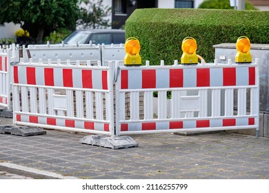 1,622 Warning light on barricade Stock Photos, Images & Photography ...