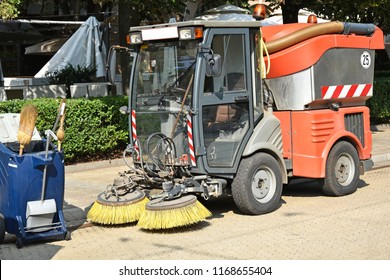 20,949 Street cleaner Images, Stock Photos & Vectors | Shutterstock