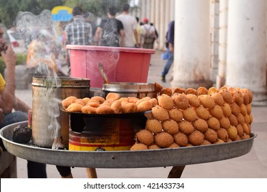 Street Food In Delhi Connaught Place