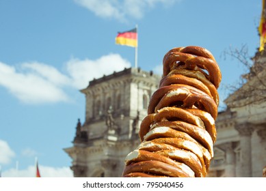 Street Food In Germany: Bagels Piled Up In Berlin