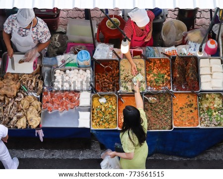 The street food market in Bangkok has many food options to choose from