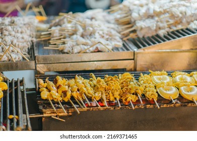 Street food at night in chinatown or Yaowarat, Chinatown is the famous street food of Thailand, Chinatown or Yaowarat. It is an important tourist attraction for tourists in Bangkok, Thailand.