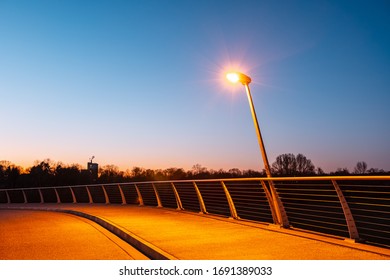 朝日 の画像 写真素材 ベクター画像 Shutterstock