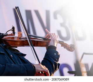 Street Musician Violin Plays Music Outdoors