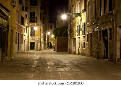  A street in Venice in night