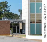 Street view of the Hardin County Texas Courthouse entrance.