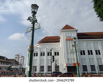 The Street View Of Malioboro Street, A Most Popular Landmark And Destination In Yogyakarta Indonesia. The Heritage Building As Local Bank. 21 September 2021.