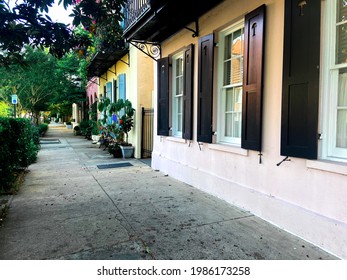 Street View Rainbow Row Charleston 