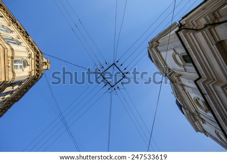 The round must fit into the square l UFO street lighting