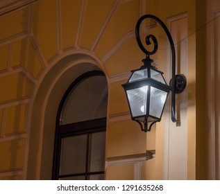 Streetlight Closeup Yellow Wall Window 