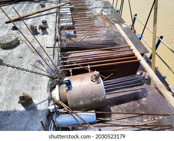 Stressing Work For Top Cable Of Segmental Box Girder Bridge