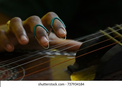 Stringed Instrument - Playing The Veena