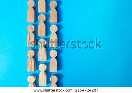 A strip of ordered figures of people. Queue line. Movement in one direction. human capital. Discipline. Social organization, joining consolidated forces. Team building. Common cause. Cooperation.