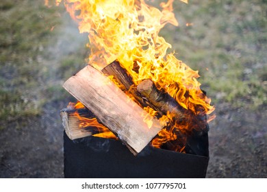 Strongly burning fire