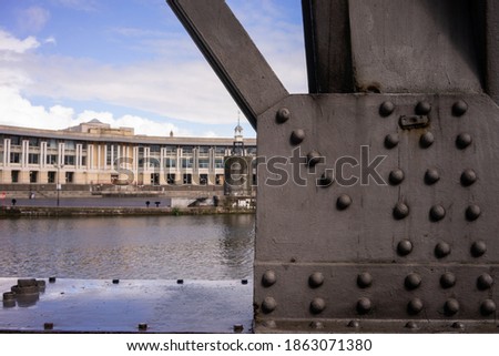 Structure and Engineering, Harbourside Cranes, Bristol