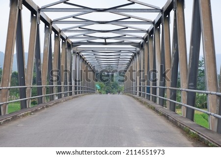 The structure of the iron bridge looks interesting
