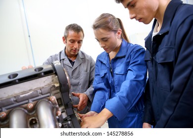 9,753 Enginering students Images, Stock Photos & Vectors | Shutterstock