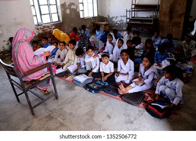 494 Pakistan teachers Images, Stock Photos & Vectors | Shutterstock