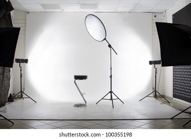 4,262 Preparing photo shoot Images, Stock Photos & Vectors | Shutterstock